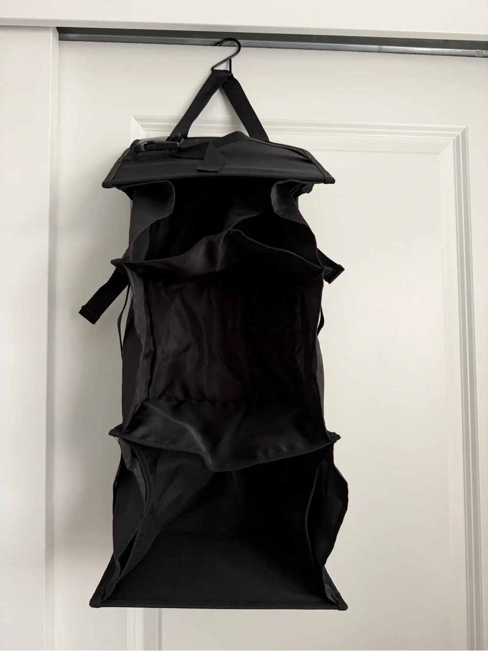 BEIS The Hanging Backpack in Black
